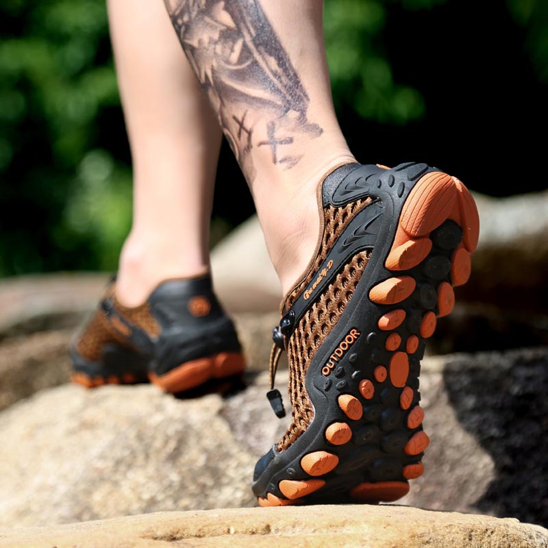 Online Streetwear Brand - Trekking Gunung Sepatu Olahraga Pria Basket