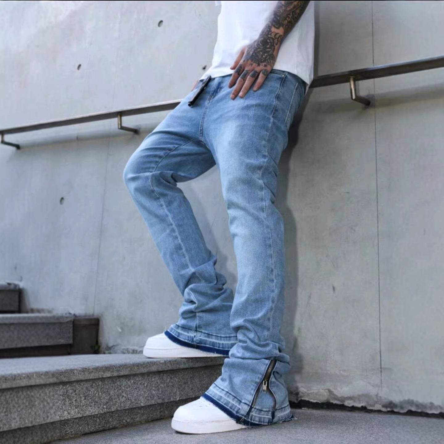 Gallery Dept Flare - Celana Jeans Biru Muda Pria Model