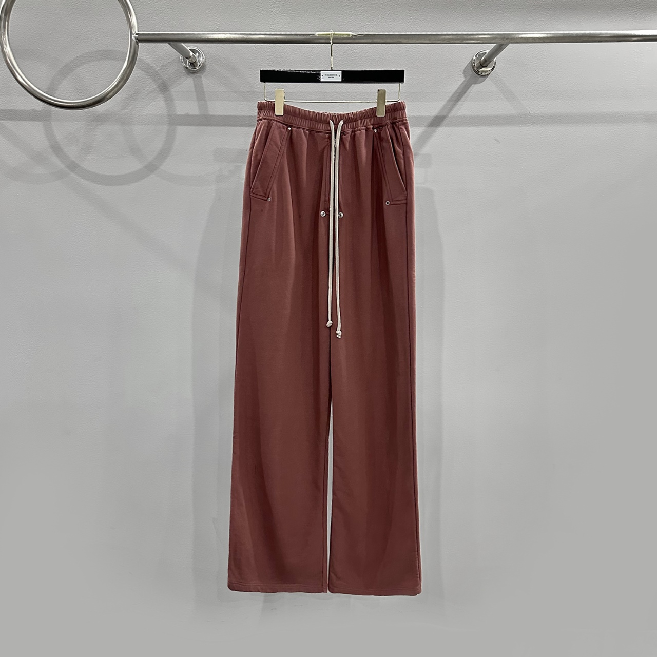 Celana panjang longgar desaine - Corteiz Cargo Pant ulasan dan harga