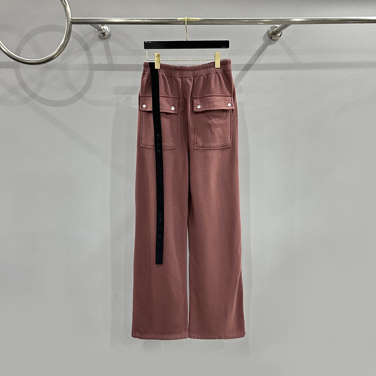 Celana panjang longgar desaine - Corteiz Cargo Pant ulasan dan harga